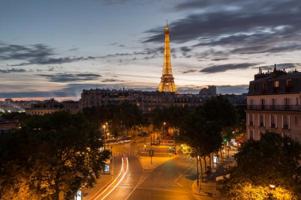 A la foto es mostra l'objecte Hôtel La Comtesse situat a la ciutat de París.
