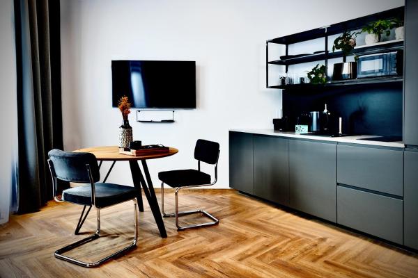 Lujza B Studio 42 - Budapest