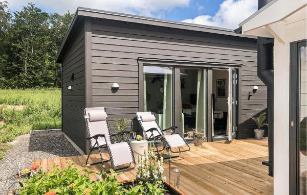 Na fotografii je vidět objekt Cozy Home In Tvååker With Kitchen nacházející se ve městě Tvååker.