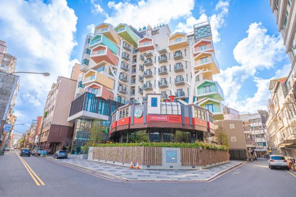 På bildet vises objektet CHECK inn MAGI Kids Hotel som ligger i byen Luodong.