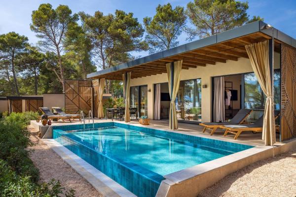 På billedet ses objektet PLACES Hvar Villas by Valamar beliggende i byen Stari Grad.