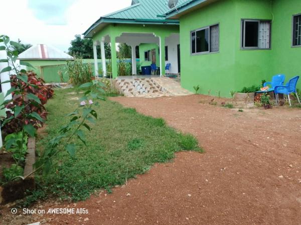 A la foto es mostra l'objecte Greenwood Home, Volta Region situat a la ciutat de Konda.