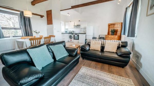 Combination Of 2 Lovely Coastal Cottages Nr Bude - Widemouth Bay