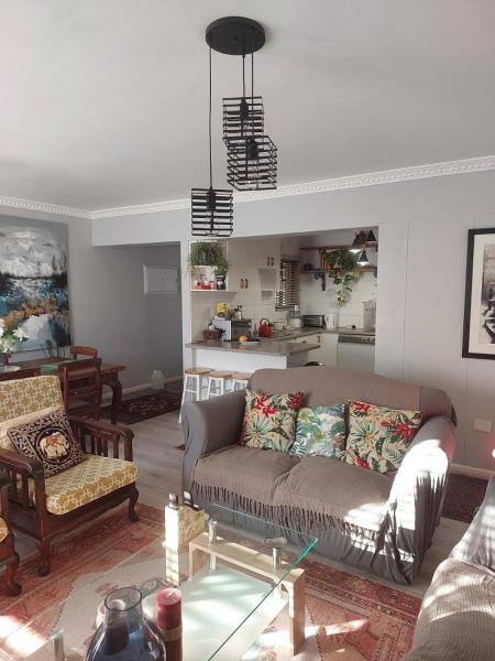A la foto es mostra l'objecte Self-Catering Apartment near beach situat a la ciutat de Strand.