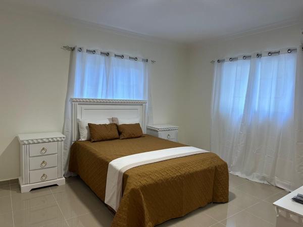 På bilden syns objektet LUXURY APARTAMENTO EN BOCA CHICA cerca Aeropuerto som ligger i staden Santo Domingo.