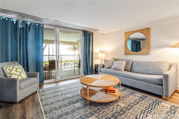 A la foto es mostra l'objecte NEW Beachfront Condo situat a la ciutat de Punaluu.