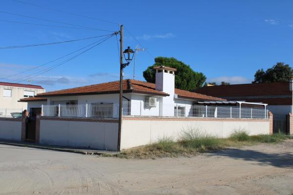 Na foto é possível ver o objeto Casa Felipe localizado na cidade de Gamonal.