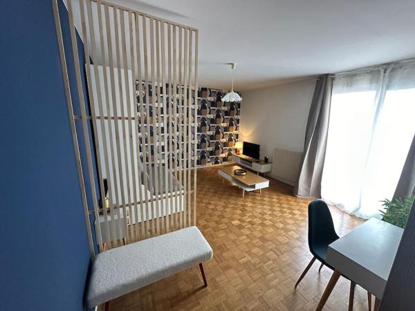 A la foto es mostra l'objecte Appartement situat a la ciutat de Vichy.