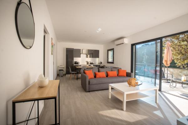 A la foto es mostra l'objecte Casa Emma situat a la ciutat de Sollacaro.