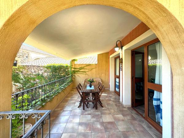 A la foto es mostra l'objecte Clarissa House situat a la ciutat de Villasimius.