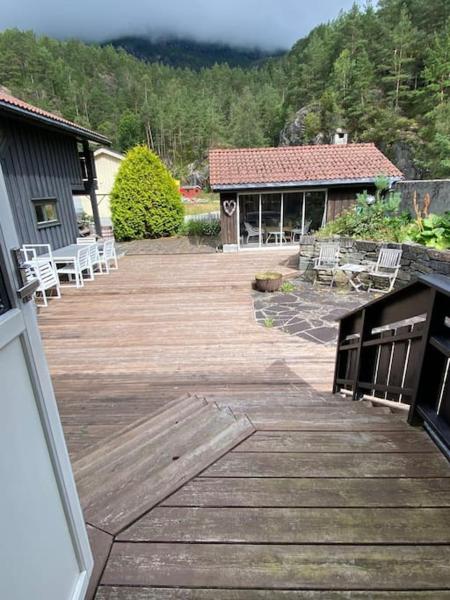 På bildet vises objektet Hus med plass til 7 personer til leie som ligger i byen Vanvik.