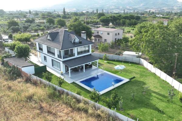 På billedet ses objektet Villa Ece beliggende i byen Bayındır.
