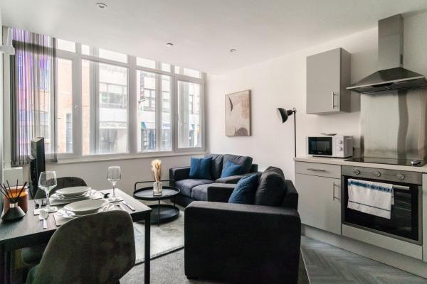 Central Preston Modern 1 Bedroom Apartment - 