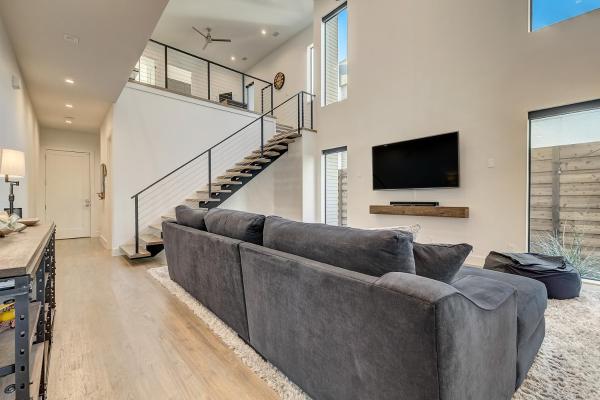 3 Bed Modern Masterpiece In Uptown! - Dalat