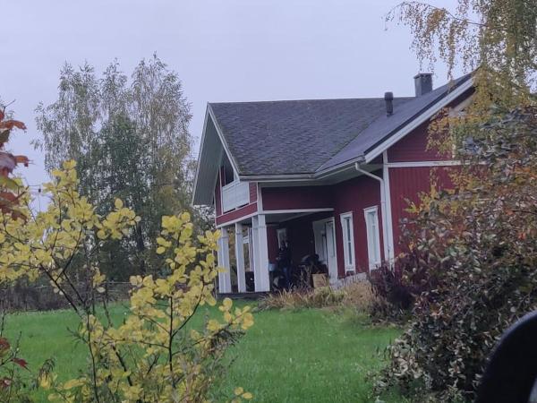 Na zdjęciu widoczny jest obiekt Rauhallinen talo maaseudulla 9km Seinajoelta położony w mieście Seinäjoki.
