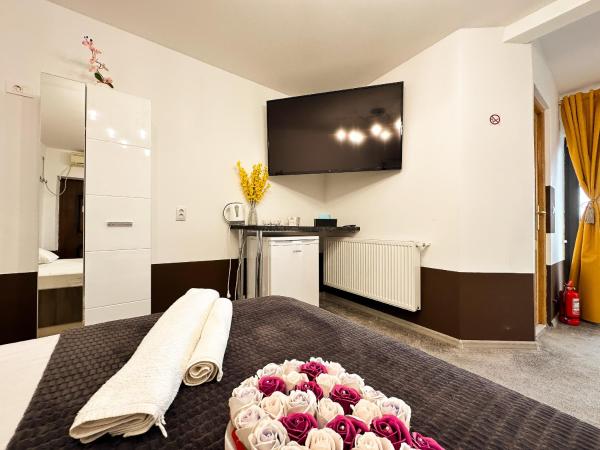 Photo 5 : Elixir Central Studio with Balcony & Panoramic View