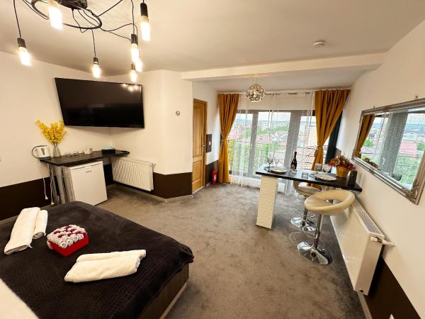 Photo 2 : Elixir Central Studio with Balcony & Panoramic View