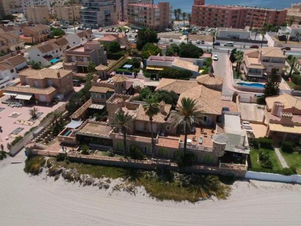A la foto es mostra l'objecte El Castillo de La Manga situat a la ciutat de Múrcia.