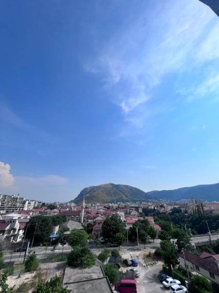A la foto es mostra l'objecte Great View situat a la ciutat de Mostar.