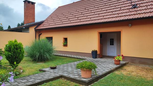 En la foto se muestra el objeto Studio apartman Petra ubicado en la ciudad de Tuhovec.