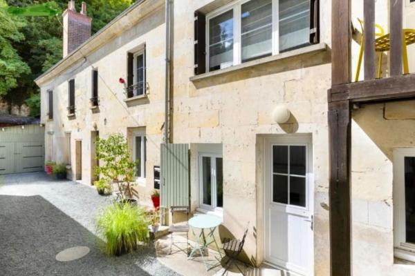 Στη φωτογραφία φαίνεται το αντικείμενο Logement La chartre sur le Loir 75m2 που βρίσκεται στην πόλη Marçon.