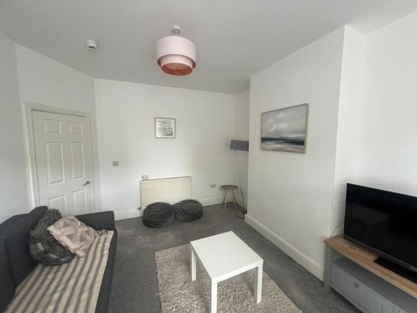 New Flat In Lytham St Annes - Sleeps 4 - Southport