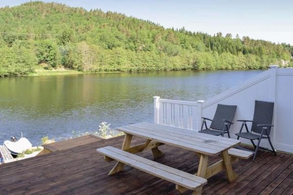 Nella foto è visibile l'oggetto Feriehus ved Mandalselva situato nella città di Ime.