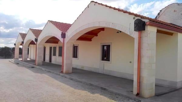 The photo shows the Bed & Breakfast Masseria Montelli located in the city of Putignano.