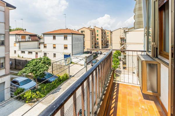 På billedet ses objektet Cozy Apartment near Venice with Balcony! beliggende i byen Campalto.