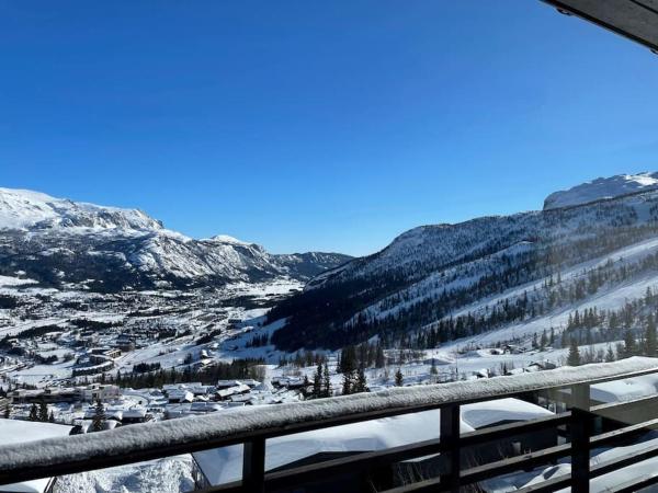 Na foto é possível ver o objeto Hemsedal, Ski in Ski out, Skarsnuten Panorama 55 localizado na cidade de Tuv.