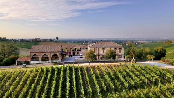 Op de foto is het object Casa Vacanza nei Vigneti Sleep & Wine te zien, gelegen in de stad Montù Beccaria.