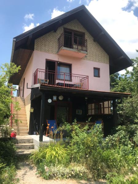 En la foto se muestra el objeto Kokin Brod Apartments ubicado en la ciudad de Kokin Brod.