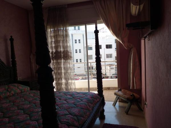 写真にはラバト市にあるAppartement spacieux à Hay Riadが写っています。