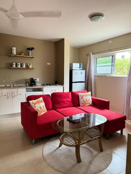 Cozy 2 Bedroom Apartment in Brakkeput, Willemstad