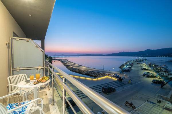 A la foto es mostra l'objecte Skala portview studio situat a la ciutat de Sitia.
