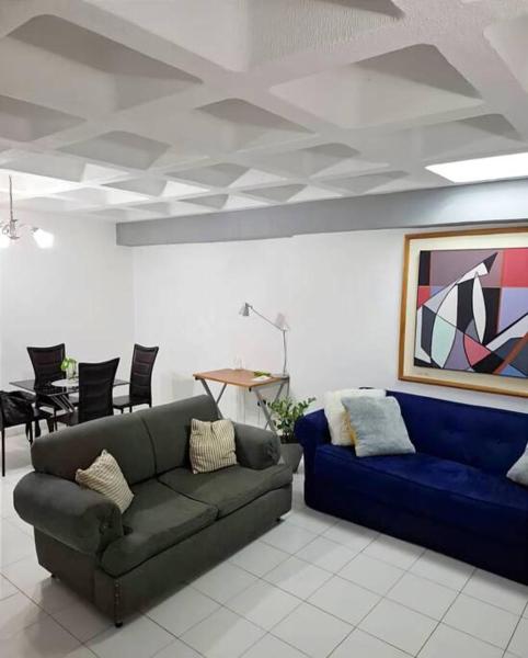 写真にはシダード・グアヤナ市にあるApartamento de una habitacion con estacionamientoが写っています。