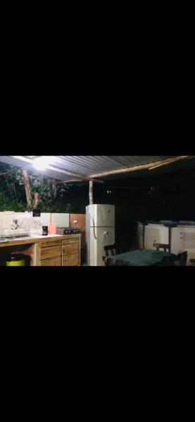 Na fotografii je vidět objekt Ceiba Hostal nacházející se ve městě Puerto Triunfo.