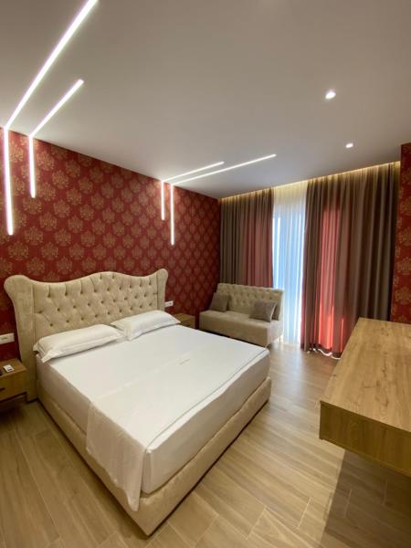 Na fotografii je vidět objekt Hotel Vila Dedej nacházející se ve městě Durrës.