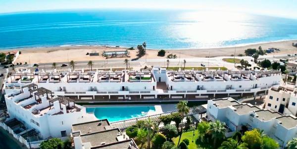 写真にはモハカル市にあるMojacar Primera línea y vistas al marが写っています。