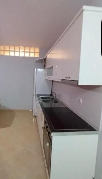 Na fotografii je vidět objekt Erdisa apartamente me qera ditore nacházející se ve městě Durrës.