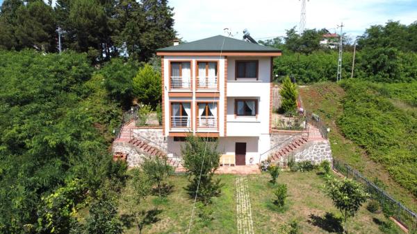 På billedet ses objektet Çalık Villa Trabzon61 beliggende i byen Trabzon.