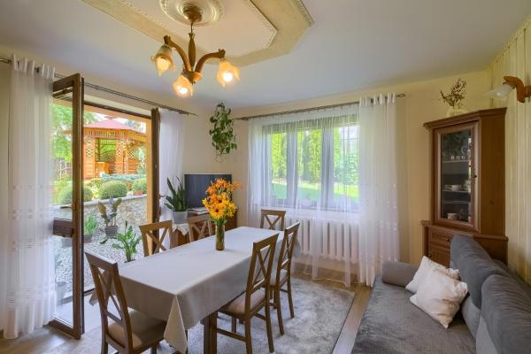 På bildet vises objektet Apartament U Jagody som ligger i byen Tylicz.