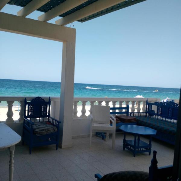 På billedet ses objektet Pied dans l'eau sousse beliggende i byen Sousse.