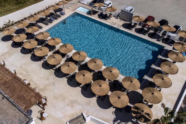 På billedet ses objektet Elion Seaside Resort beliggende i byen Eretria.