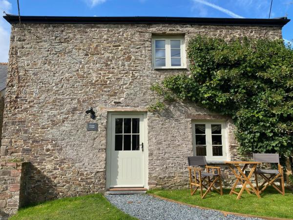 写真にはStratton市にあるBramley Cottage at Cann Orchardが写っています。