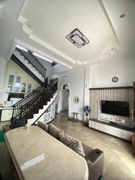 A la foto es mostra l'objecte Villa Putih Ciater situat a la ciutat de Subang.