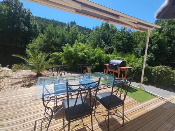 A la foto es mostra l'objecte Gîte La Bauge 1 à 7 personnes 26400 Montclar sur Gervanne situat a la ciutat de Suze.