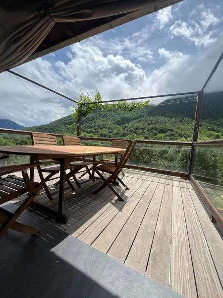A la foto es mostra l'objecte Maison chaleureuse à Saint-Aventin avec jardin et vue montagne situat a la ciutat de Saint-Aventin.