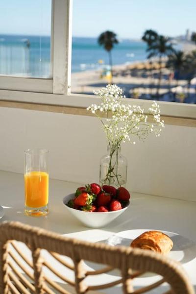 Foto 5: Spacious 2 Bed with Panoramic Views with Parking