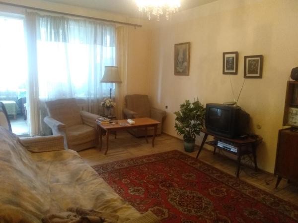 Комната в ретро стиле в трехкомнатной квартире с отдельным входом, Ereván